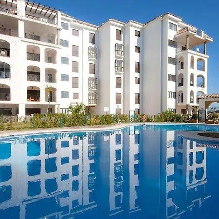 Marina De La Duquesa 819 *