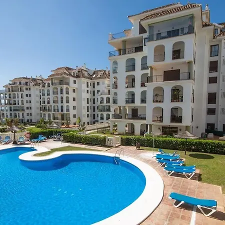 Marina De La Duquesa 819 *